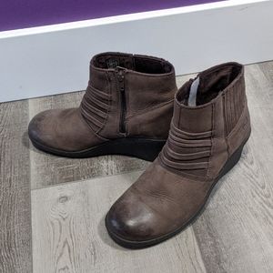 KEEN Ankle Boots